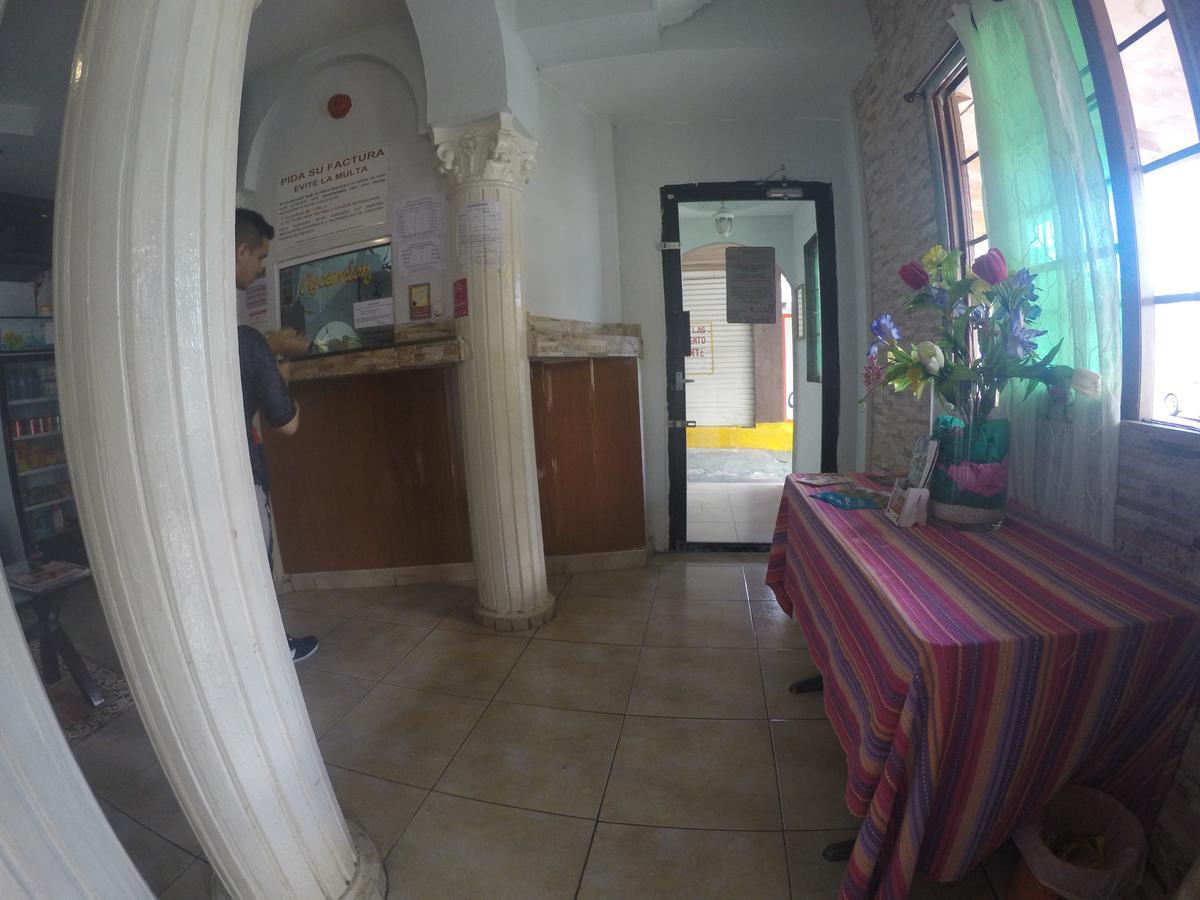 Backpacker Inn Kota Panama Bagian luar foto